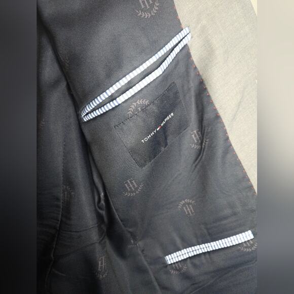 Tommy Hilfiger men's suit jacket - Picture 2 of 5
